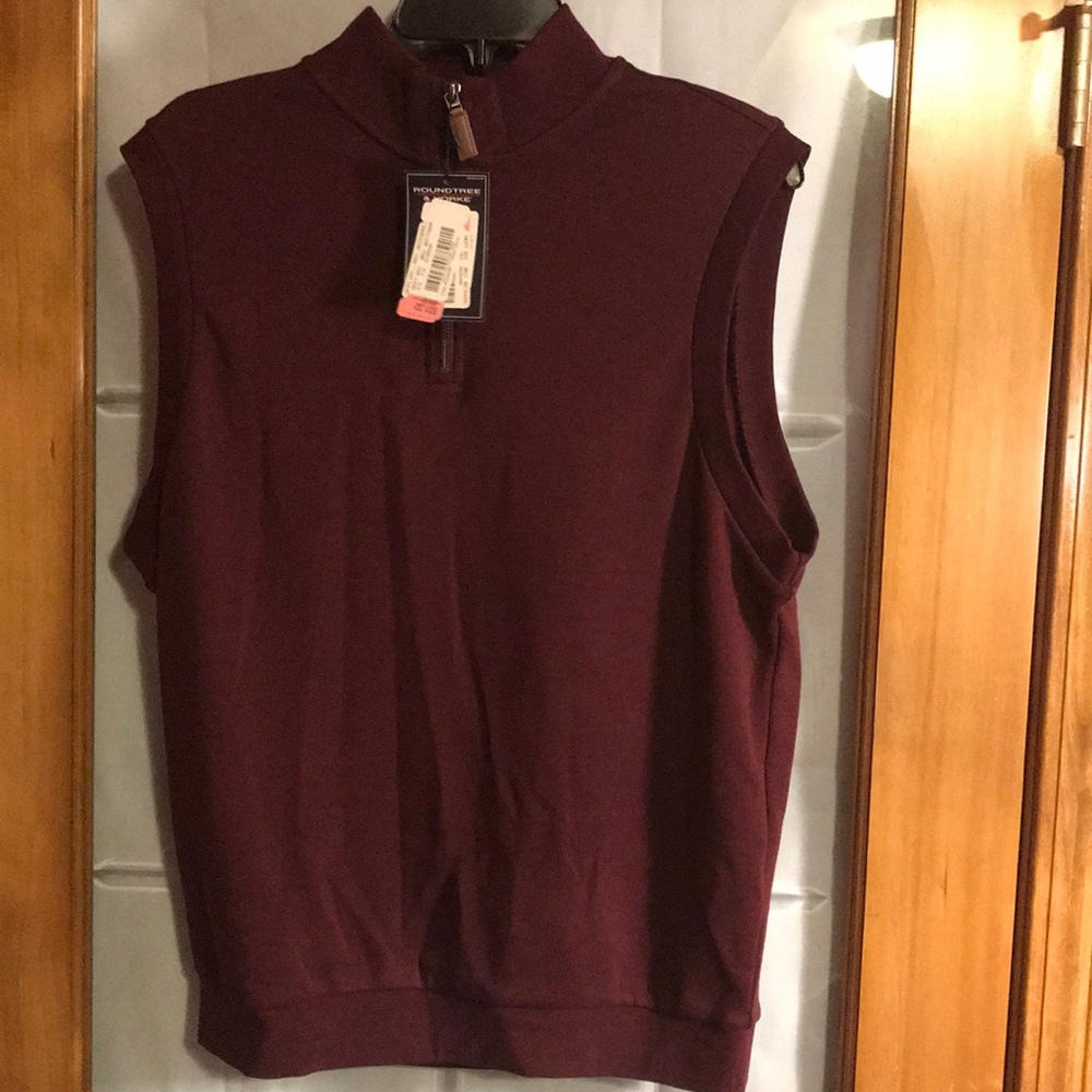NWT Roundtree & Yorke sweater vest